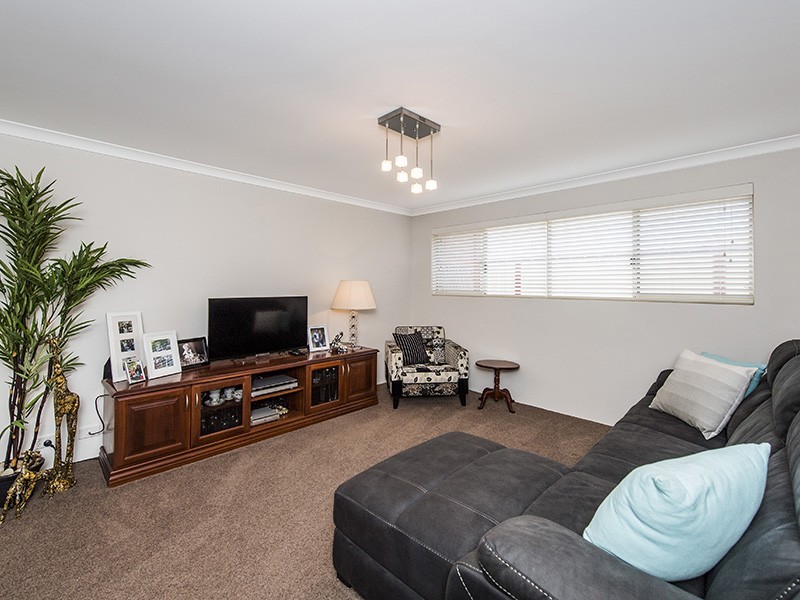 23 Somerville Drive, College Grove WA 6230