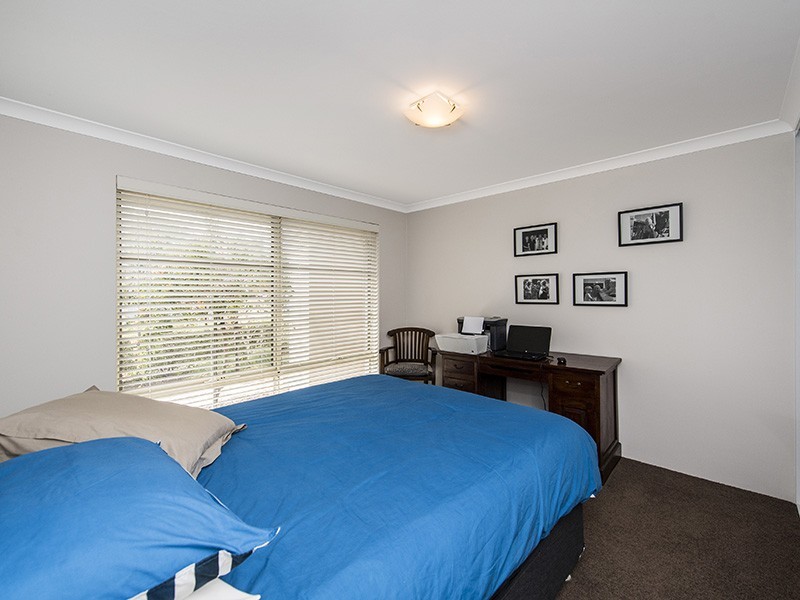 23 Somerville Drive, College Grove WA 6230