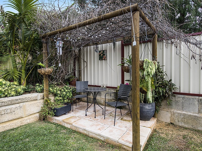 23 Somerville Drive, College Grove WA 6230