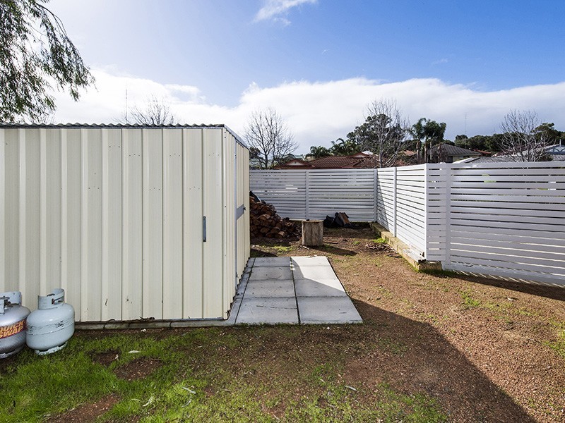 23 Somerville Drive, College Grove WA 6230