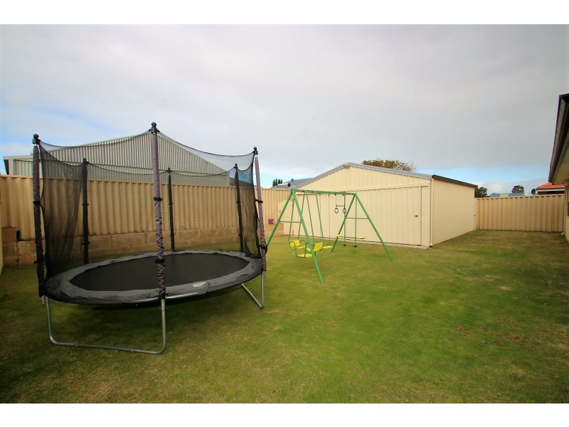 99 Hornibrook Road, Dalyellup WA 6230