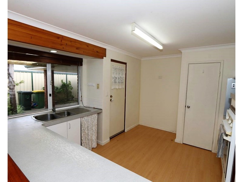 20 Carpenter Tce, Australind WA 6233