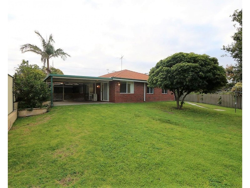 20 Carpenter Tce, Australind WA 6233