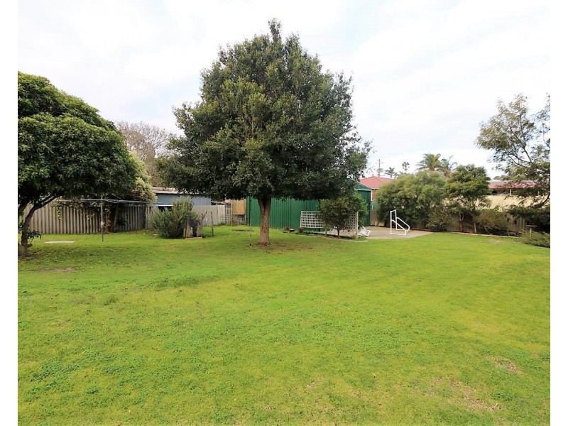 20 Carpenter Tce, Australind WA 6233