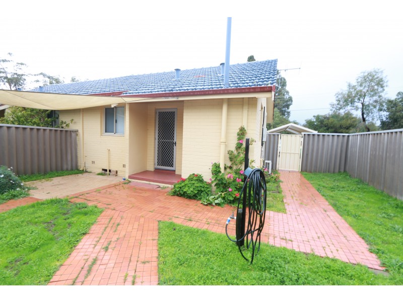 42A Hudson Road, Withers WA 6230