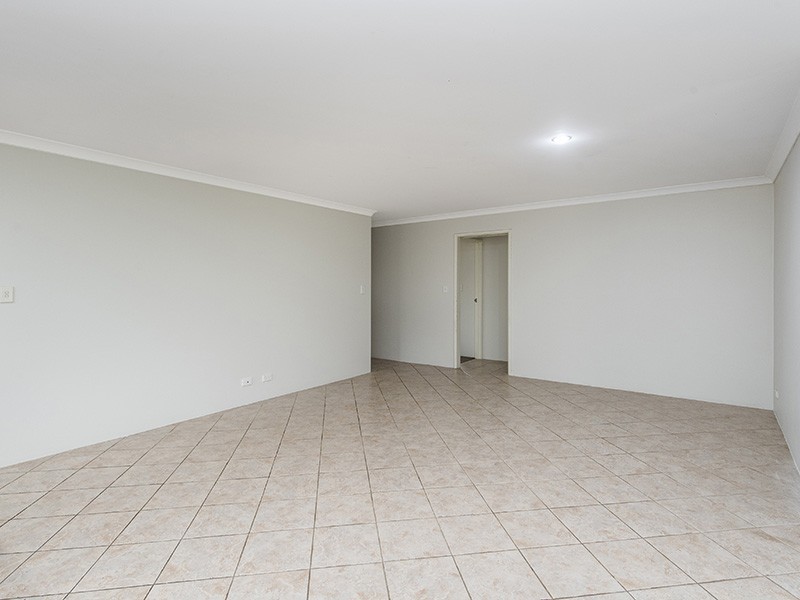 7 Blaxland Road, Dalyellup WA 6230