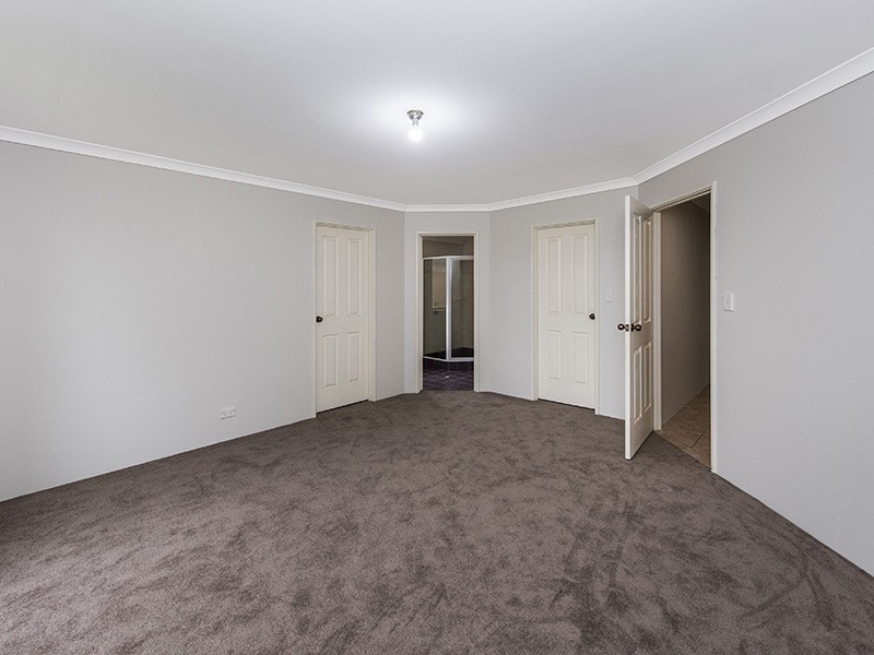 7 Blaxland Road, Dalyellup WA 6230