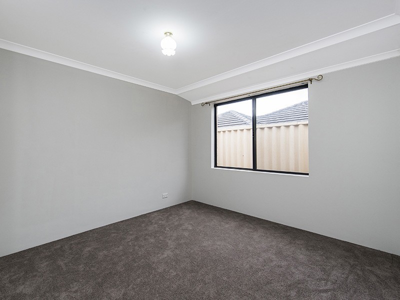 7 Blaxland Road, Dalyellup WA 6230
