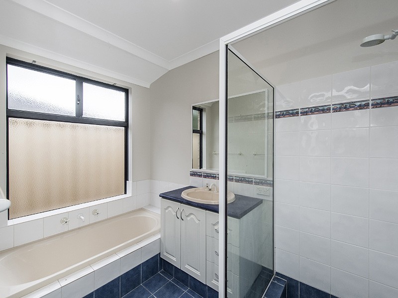 7 Blaxland Road, Dalyellup WA 6230