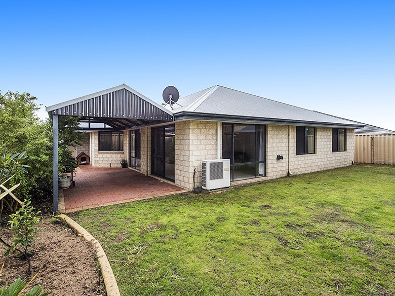 7 Blaxland Road, Dalyellup WA 6230