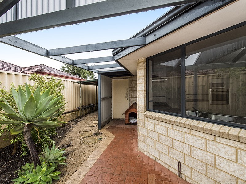 7 Blaxland Road, Dalyellup WA 6230