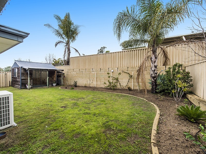7 Blaxland Road, Dalyellup WA 6230