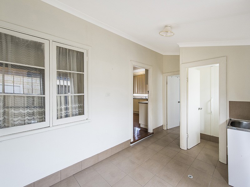 1/2 Bright Street, Carey Park WA 6230