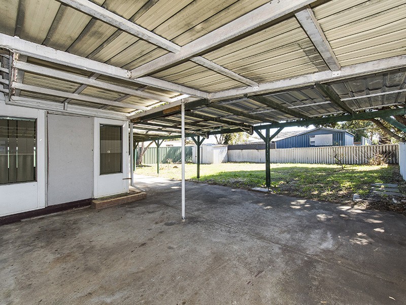 4 Mouarn Street, Carey Park WA 6230