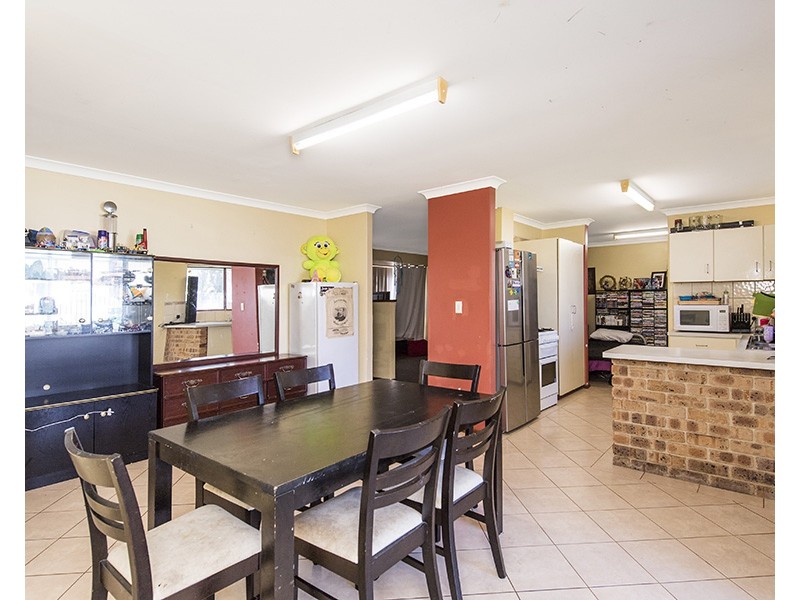 6 Armanta Drive, Carey Park WA 6230