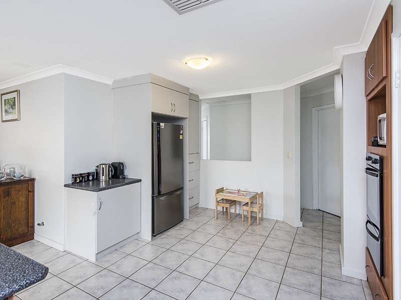 53 Nalbarra Drive, Usher WA 6230