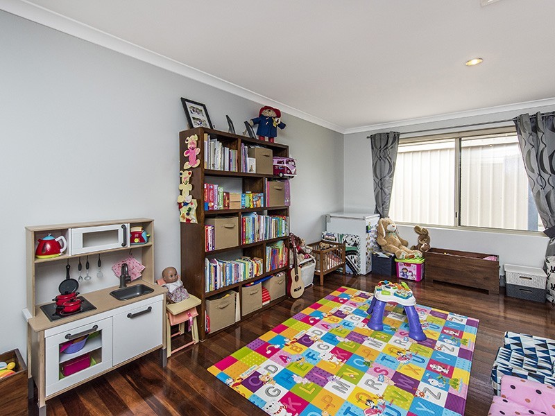 53 Nalbarra Drive, Usher WA 6230