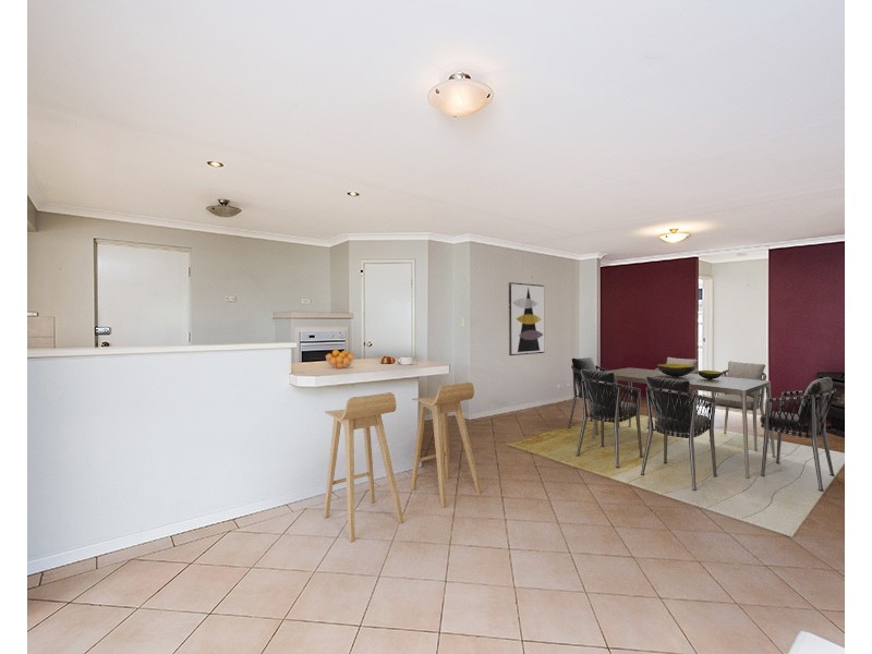 27 Macquarie Drive, Australind WA 6233