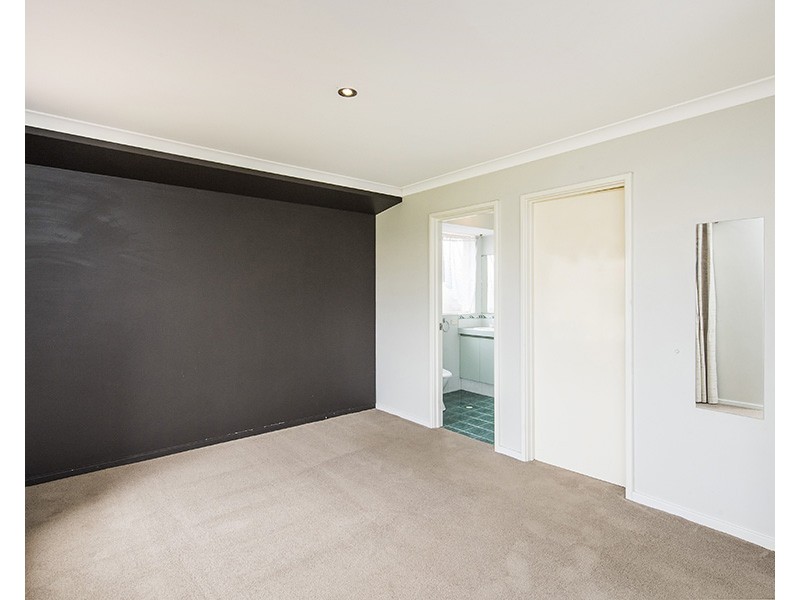 27 Macquarie Drive, Australind WA 6233