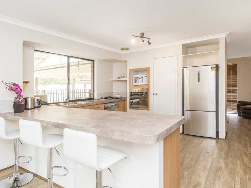 14 Kularda Road, Dalyellup WA 6230