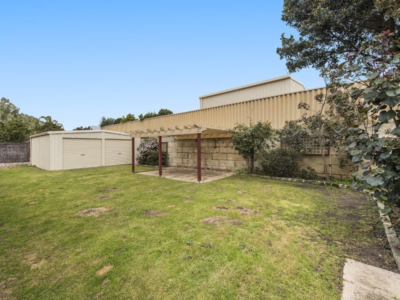 14 Kularda Road, Dalyellup WA 6230