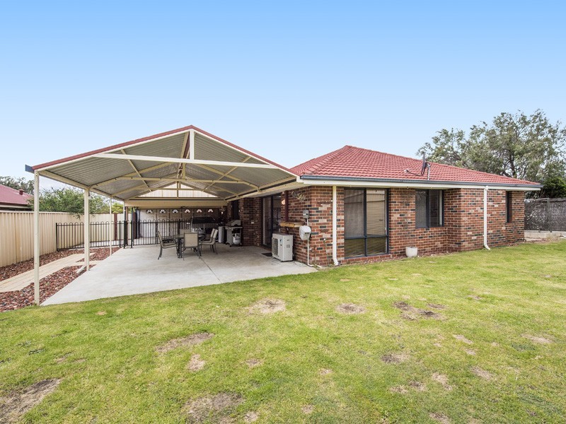 14 Kularda Road, Dalyellup WA 6230