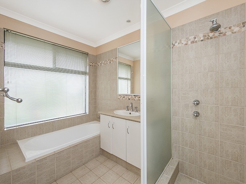 23 Tourmaline Ridge, Australind WA 6233