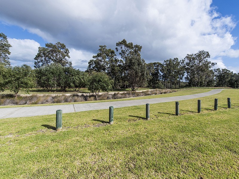 23 Tourmaline Ridge, Australind WA 6233