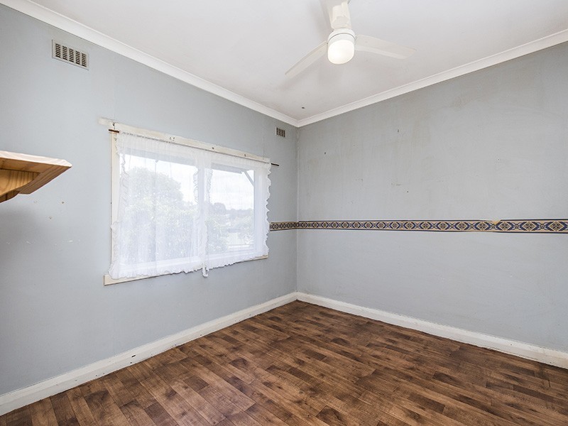 15 Lawley Street, Collie WA 6225