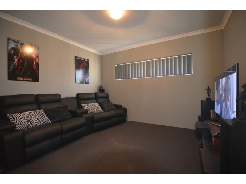 5 Oldfield Street, Millbridge WA 6232