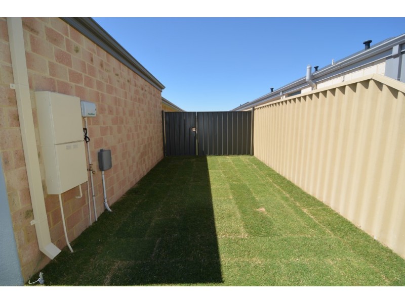 5 Oldfield Street, Millbridge WA 6232