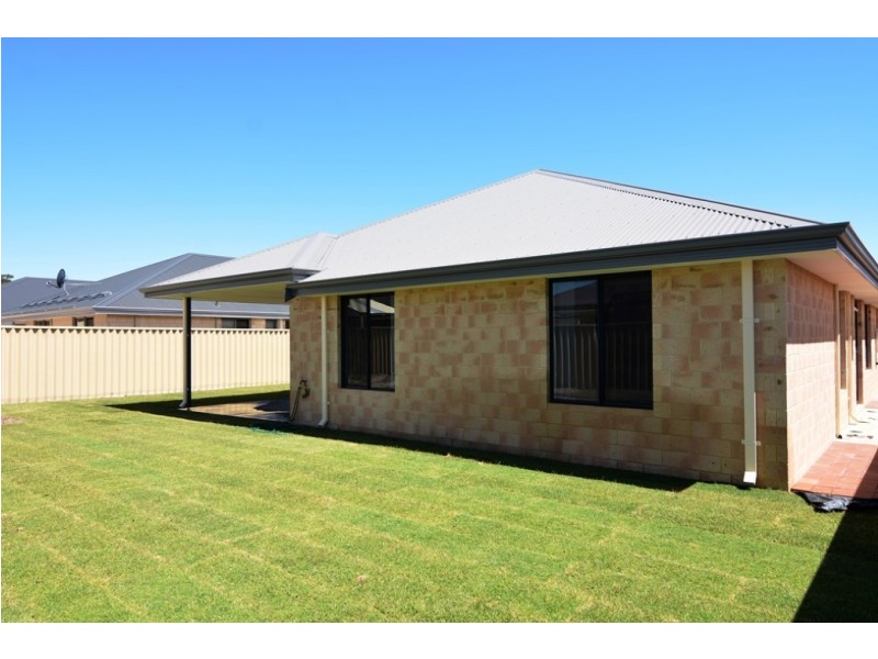 5 Oldfield Street, Millbridge WA 6232