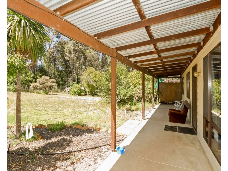 18 Buckle Street, Allanson WA 6225