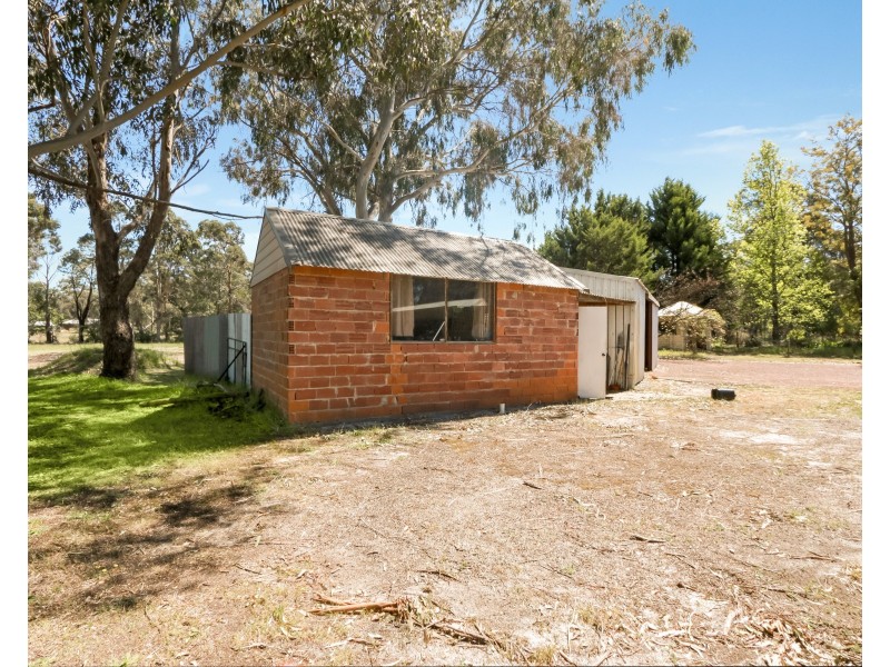 18 Buckle Street, Allanson WA 6225