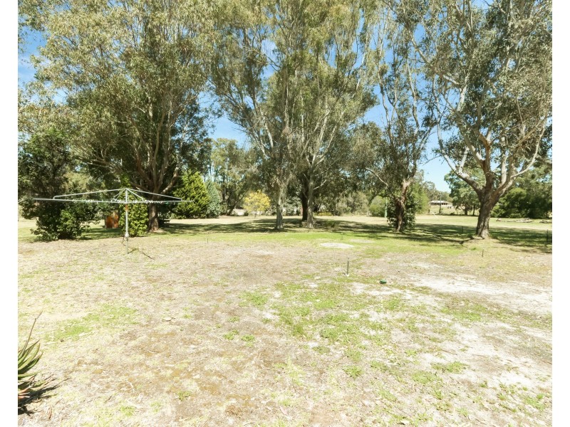 18 Buckle Street, Allanson WA 6225