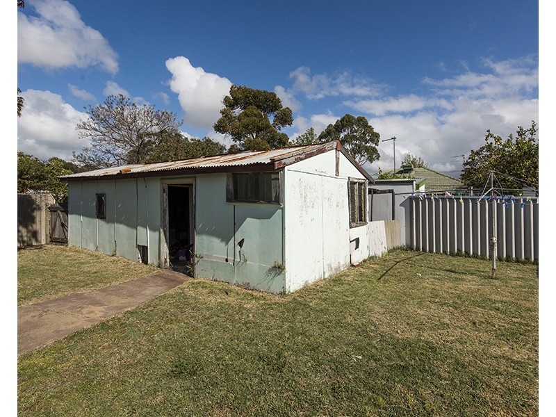 211 Clarke Street East, Carey Park WA 6230