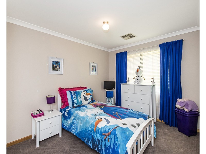 42 Chisholm Road, Dalyellup WA 6230