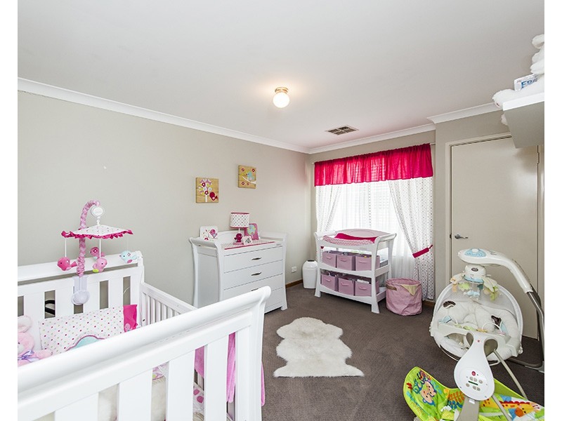 42 Chisholm Road, Dalyellup WA 6230