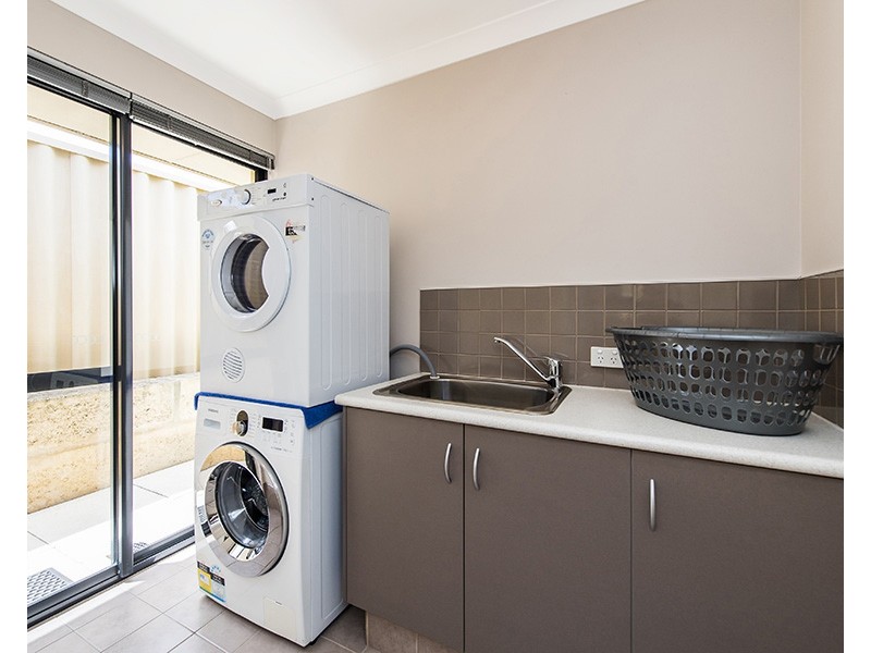 42 Chisholm Road, Dalyellup WA 6230