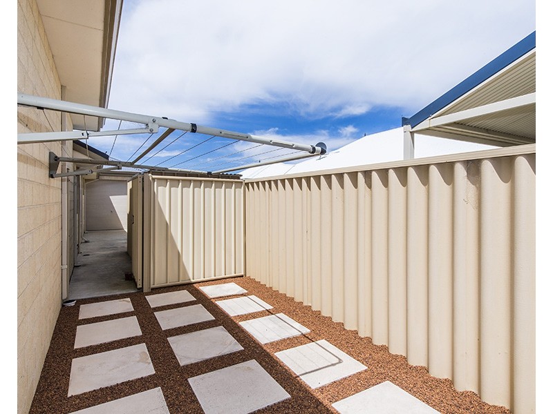 42 Chisholm Road, Dalyellup WA 6230