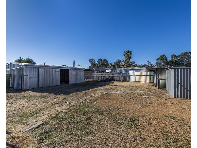 12 Wittenoom Street, Collie WA 6225