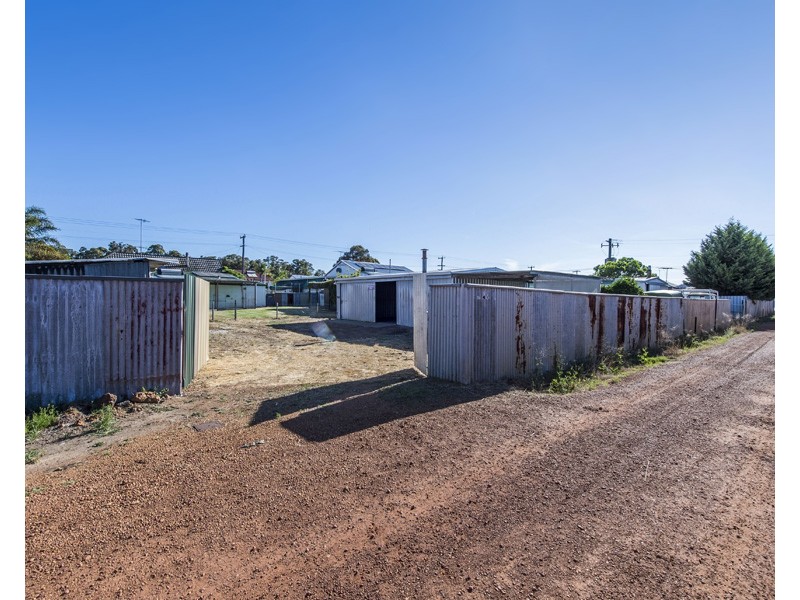 12 Wittenoom Street, Collie WA 6225
