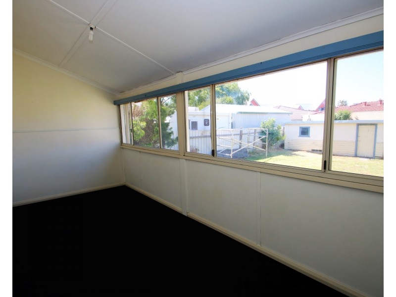 38 Queensbury Street, South Bunbury WA 6230