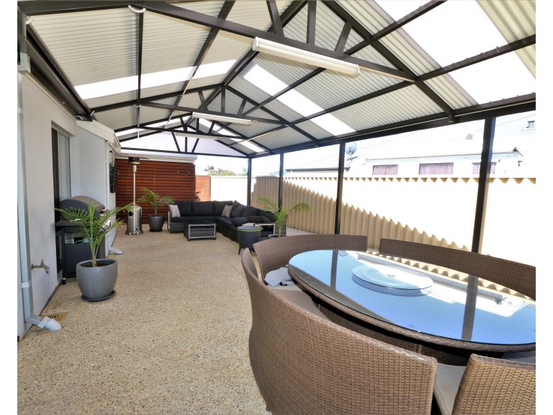 18 Apsley Circle, Millbridge WA 6232