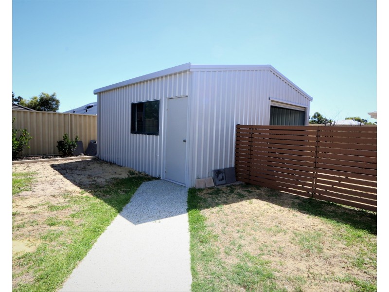 18 Apsley Circle, Millbridge WA 6232