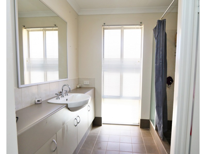 18 Apsley Circle, Millbridge WA 6232