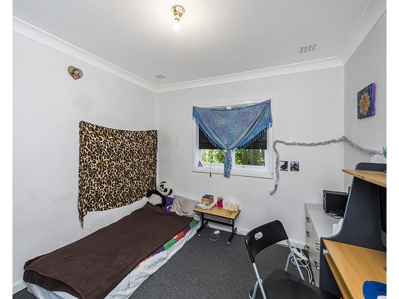 12 Sulphur Street, Withers WA 6230