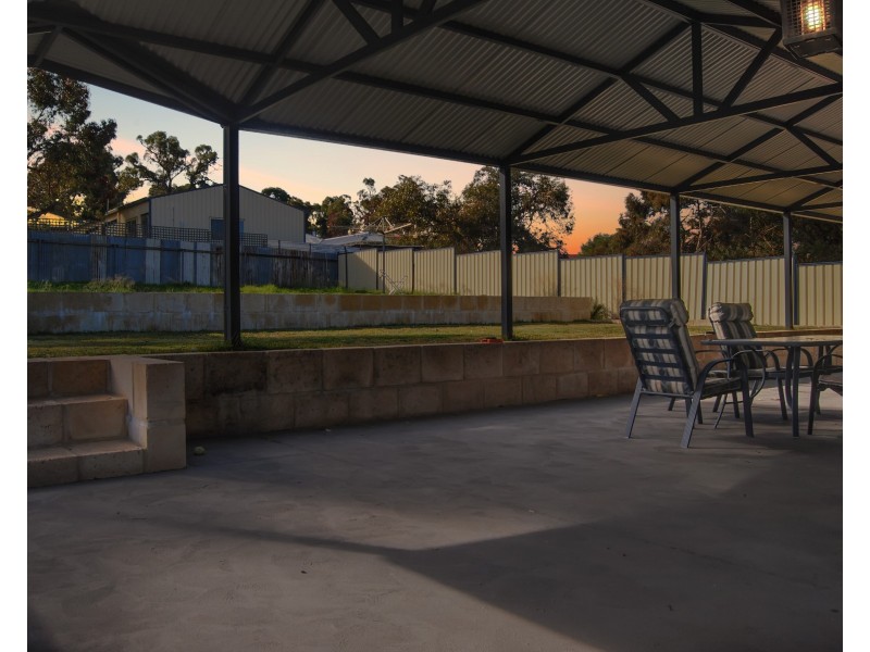 14 Irwin Street, Collie WA 6225