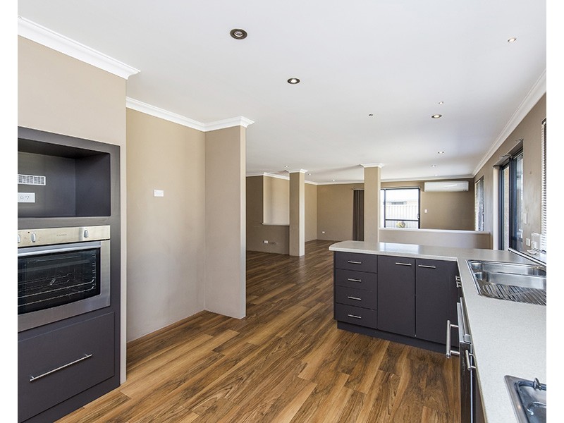 10 Binar Way, Dalyellup WA 6230