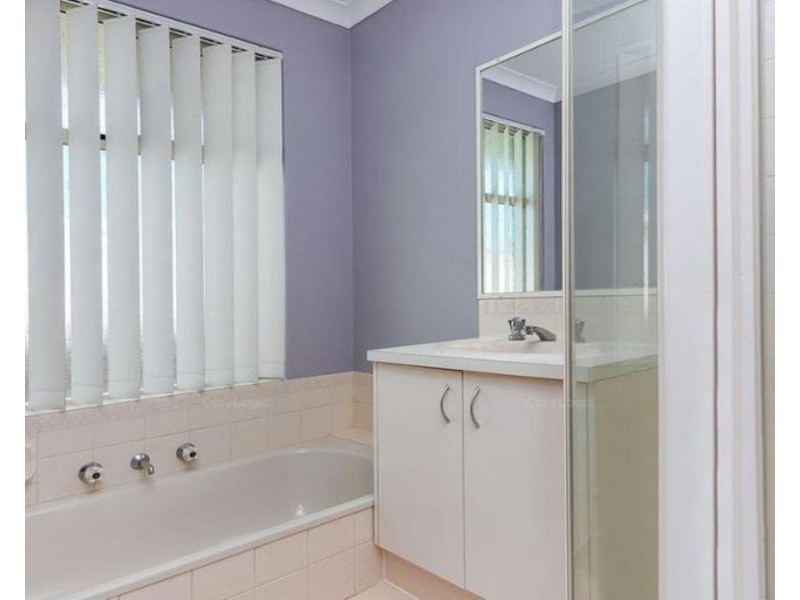 18 Edwards Place, Eaton WA 6232